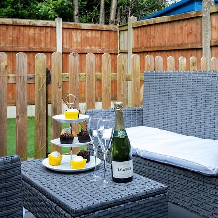 Yew Tree House Contractor / Family Home Free Netflix Fast Wifi Near Dudley/Birmingham Cradley Heath Ngoại thất bức ảnh