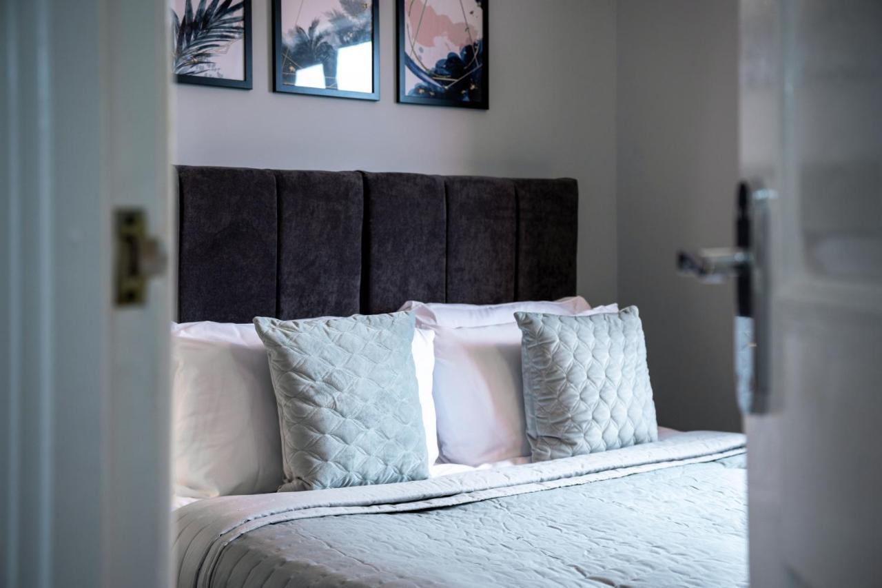 Yew Tree House Contractor / Family Home Free Netflix Fast Wifi Near Dudley/Birmingham Cradley Heath Ngoại thất bức ảnh